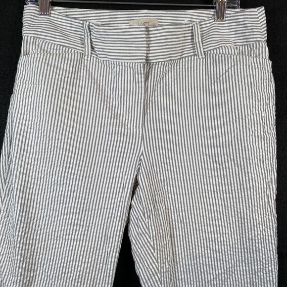 LOFT Womens Pants White Gray Striped Seersucker Cropped Ankle Cotton Blend 8 - Picture 2 of 14